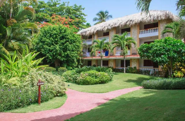 Hotel Playa Esmeralda Beach Resort garden tropical